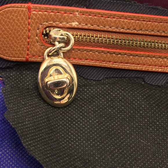 Coach Gold Tone Turnlock Bag Charm Zipper Pull Charm - Picture 4 of 6